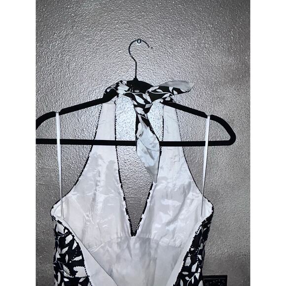 Kay Unger Black & White Floral Beaded Halter Dress – Size 12 – Elegant A-Line 🌺 - Picture 5 of 11